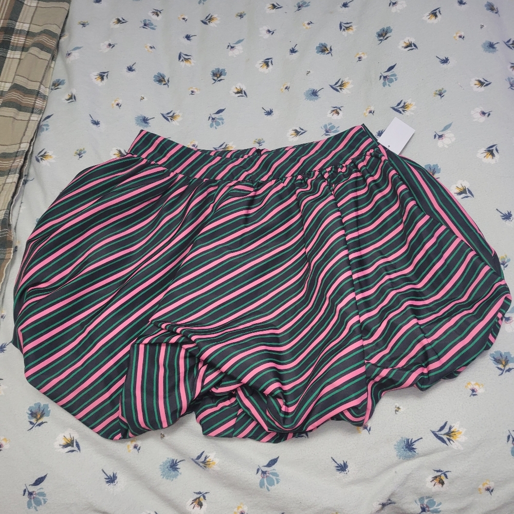 Womqns Size Small Wicked Skirt
